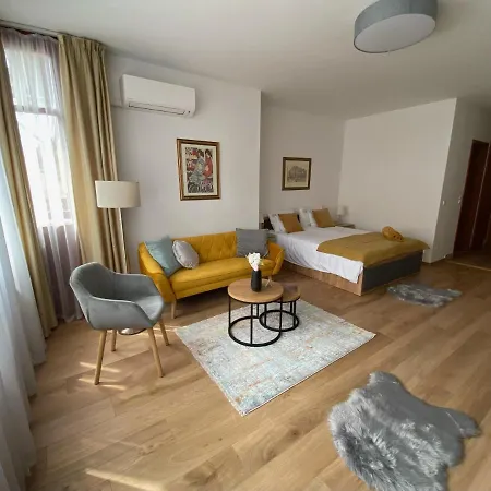Apartment Lovag8