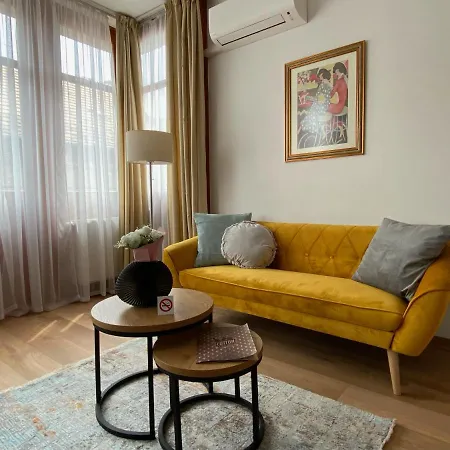 Lovag8 Budapest